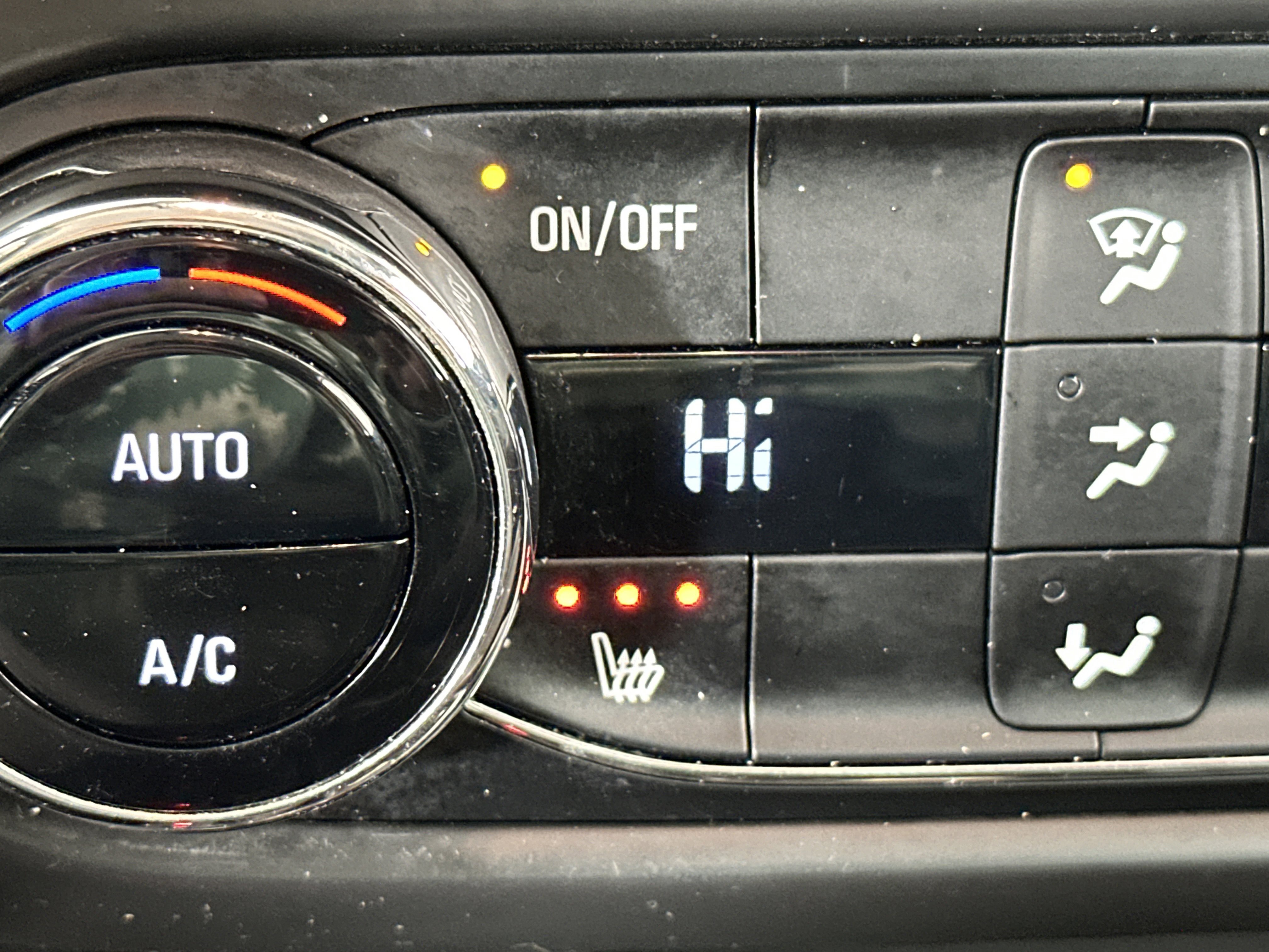 Used 2023 Chevrolet TrailBlazer LT w/ Convenience Package image 23