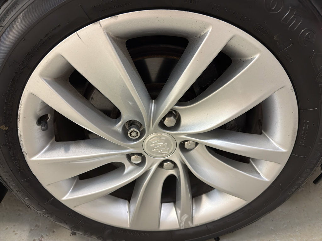 Used 2016 Buick Regal AWD image 37