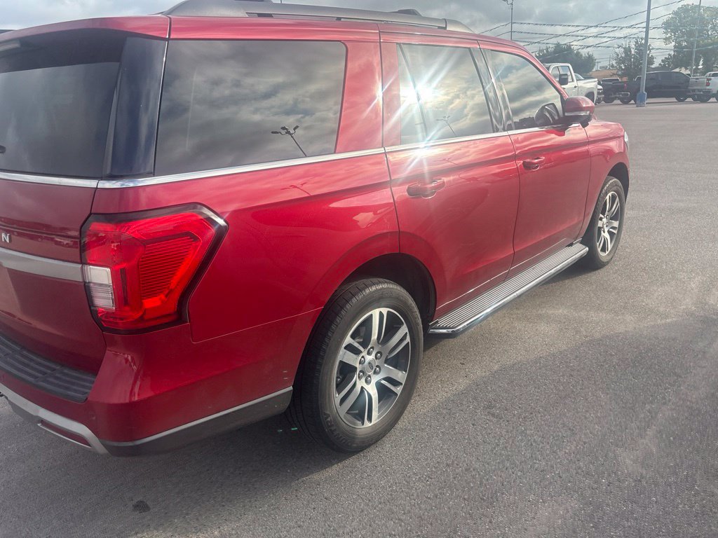Used 2022 Ford Expedition XLT AWD/4WD image 16