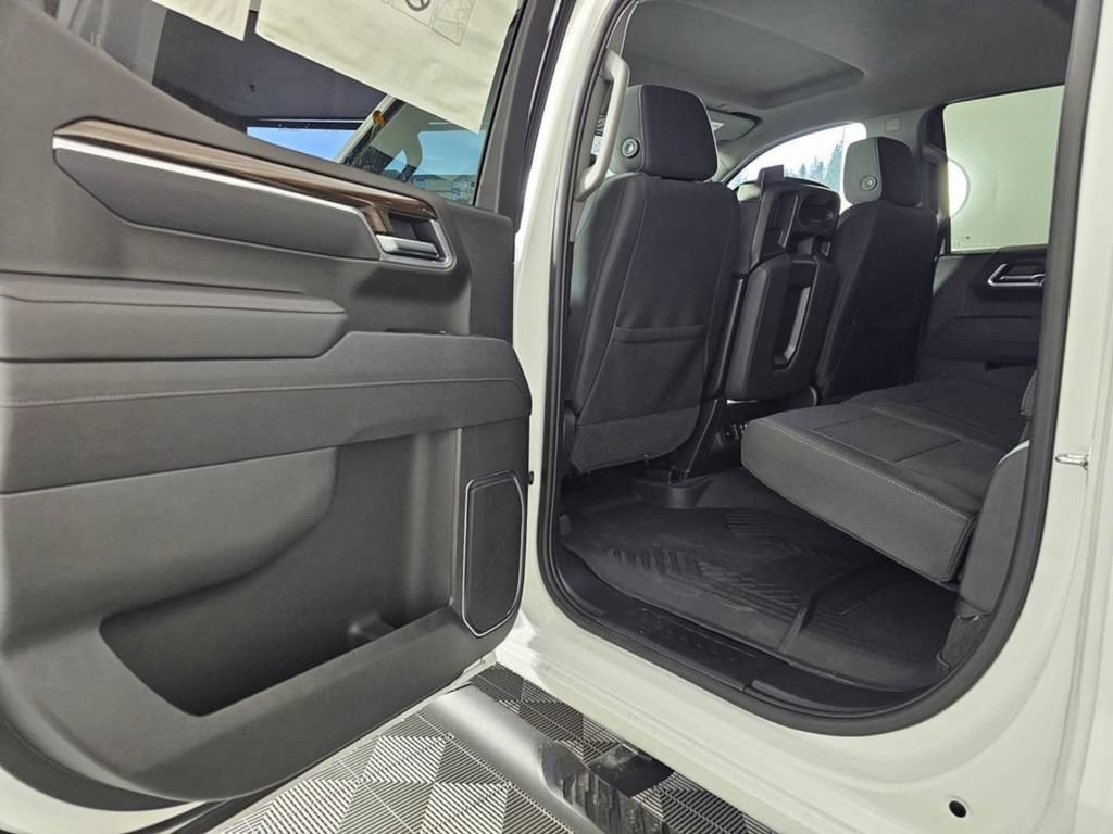 New 2025 Chevrolet Silverado 1500 LT w/ Z71 Off-Road Package AWD/4WD image 18
