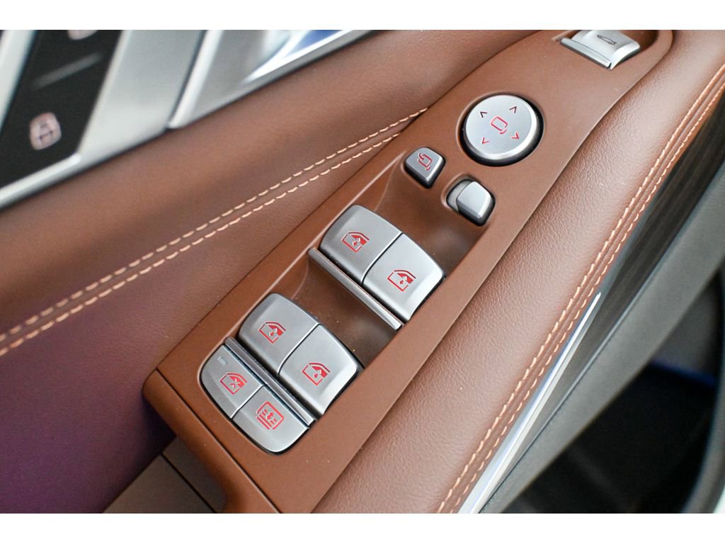 Used 2025 BMW X7 xDrive40i w/ Executive Package image 40