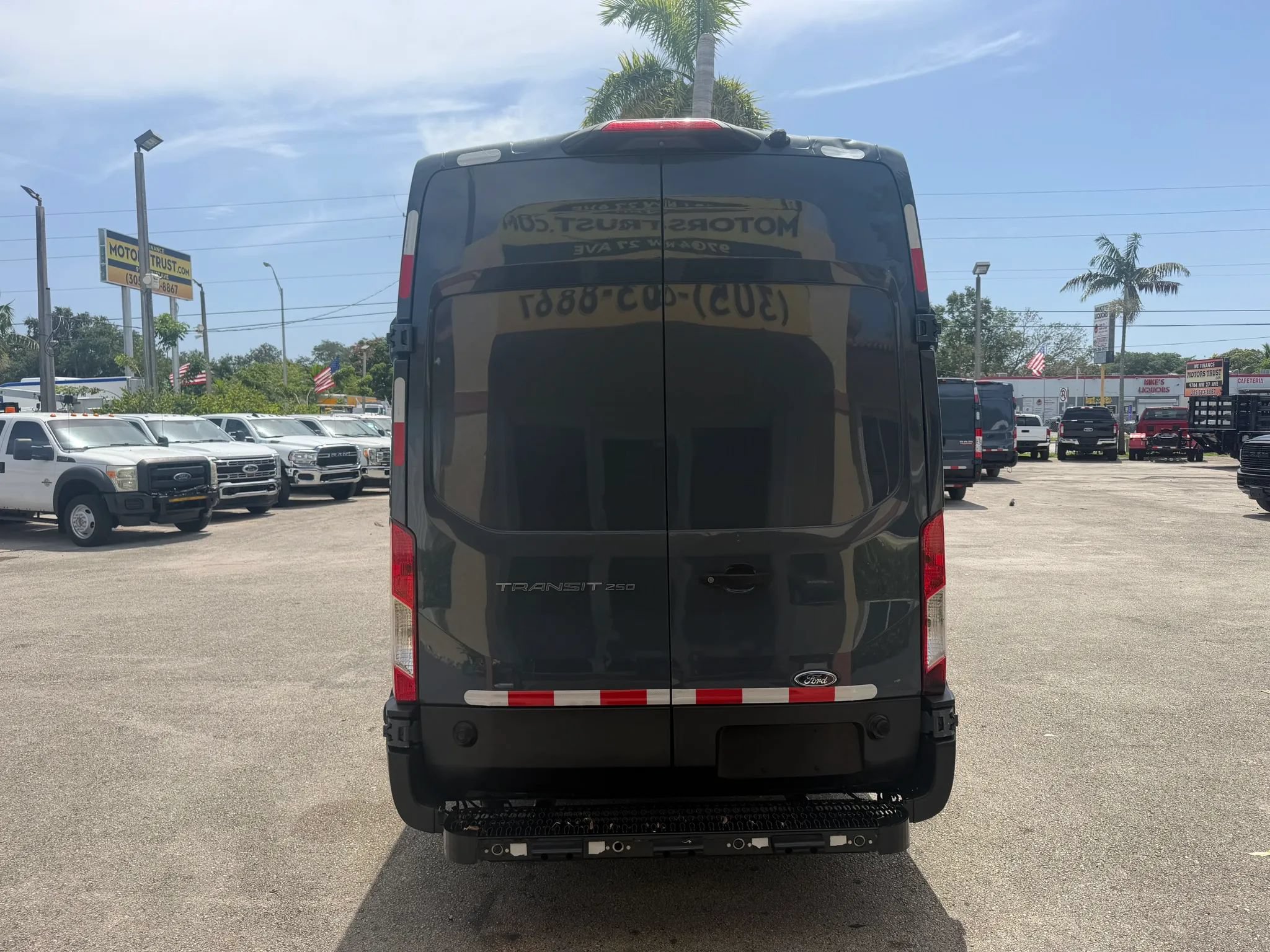 Used 2020 Ford Transit 250 148 High Roof Extended RWD image 4