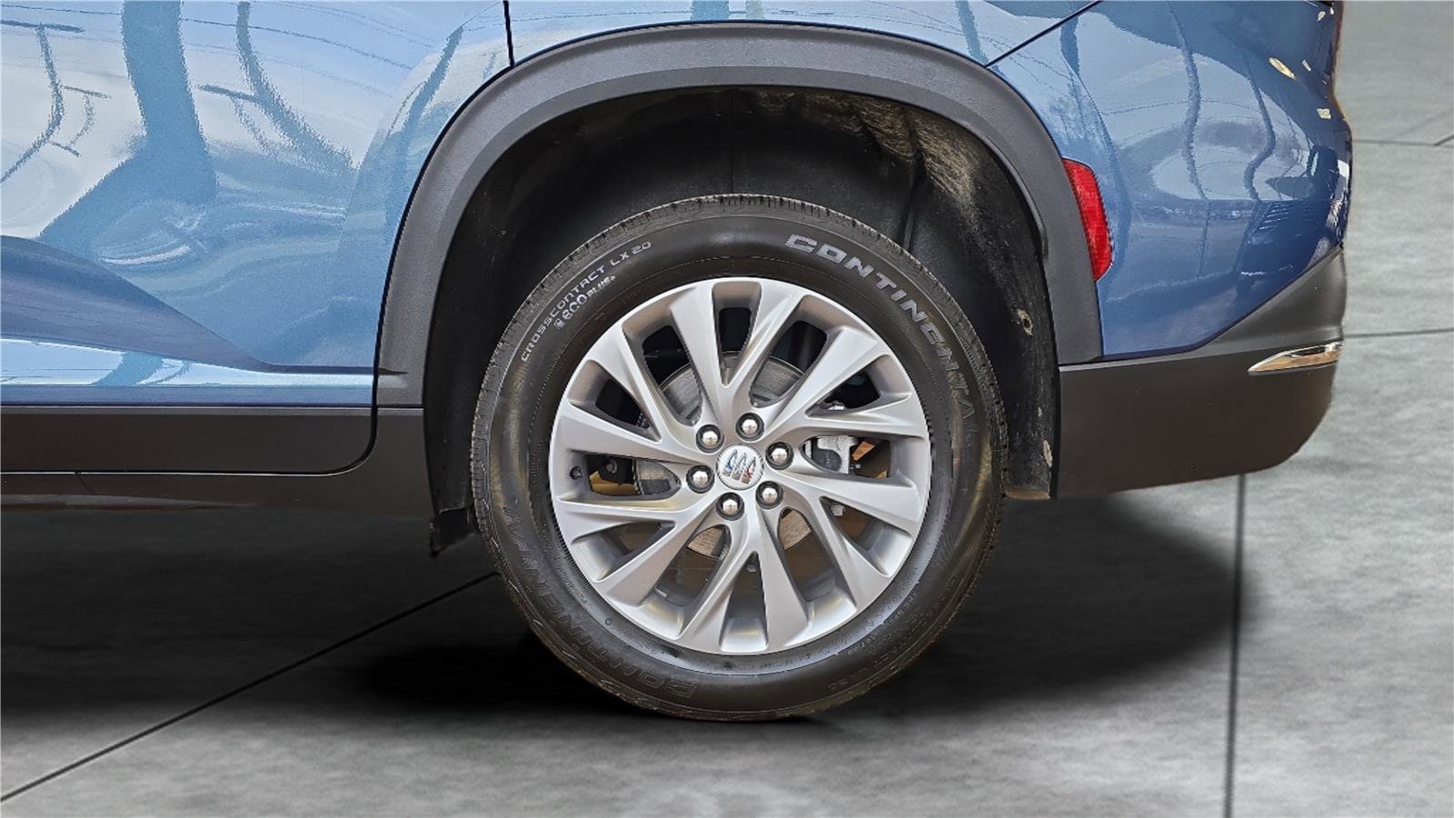 Used 2025 Buick Enclave Preferred image 26