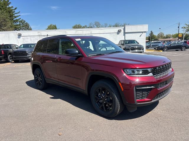 New 2026 Jeep Grand Cherokee Altitude AWD/4WD image 2