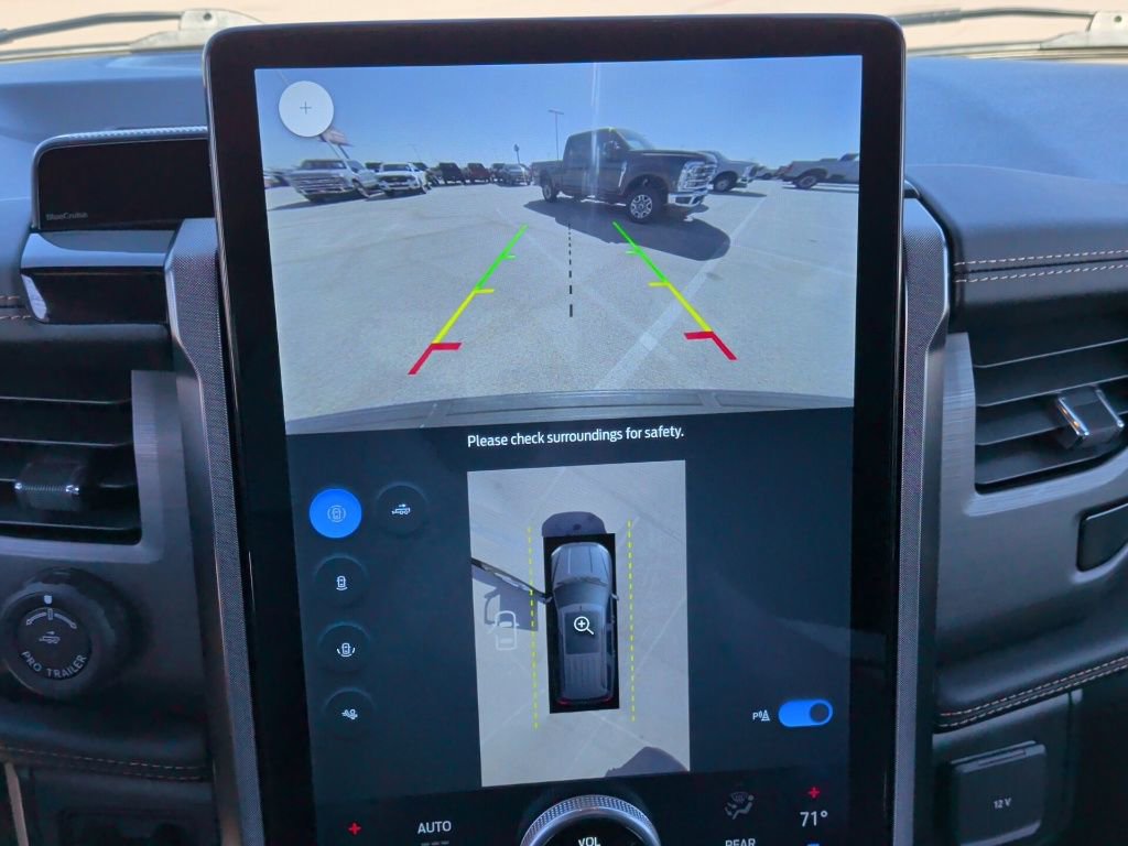 Used 2024 Ford Expedition Platinum image 27