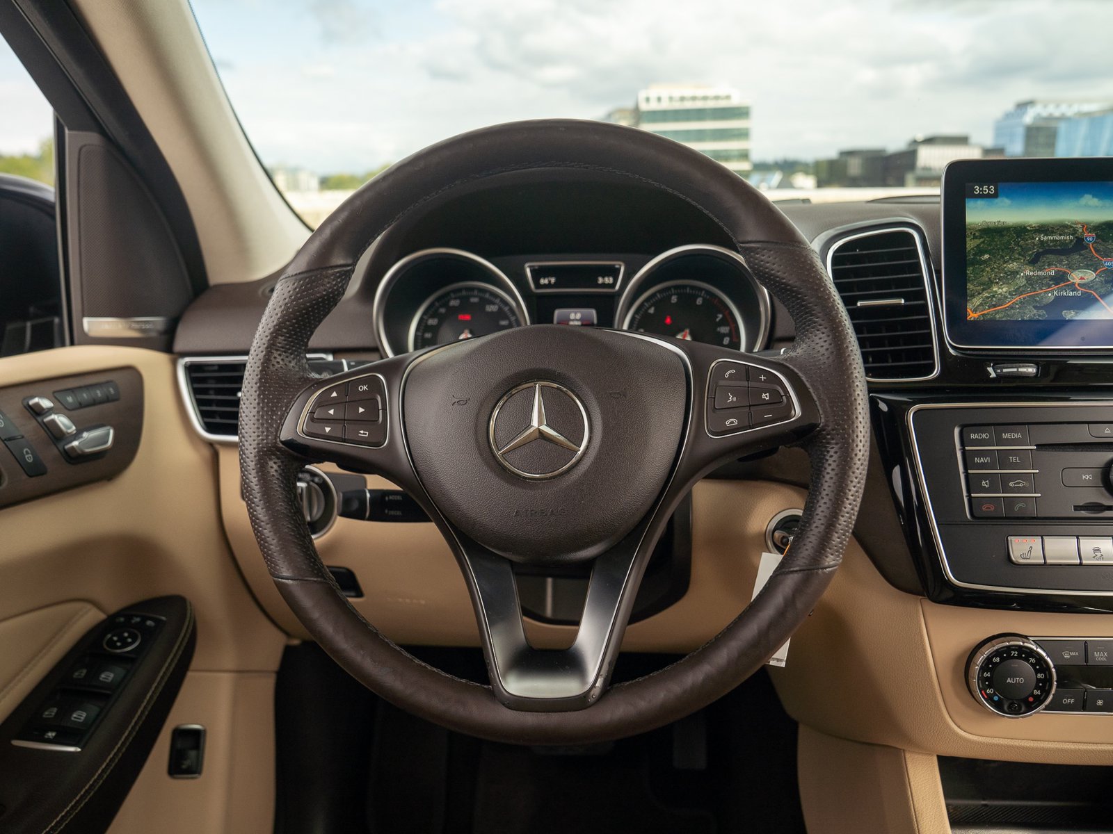 Used 2018 Mercedes-Benz GLE 350 4MATIC image 23
