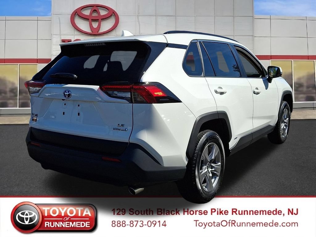 Certified 2023 Toyota RAV4 LE AWD/4WD image 6
