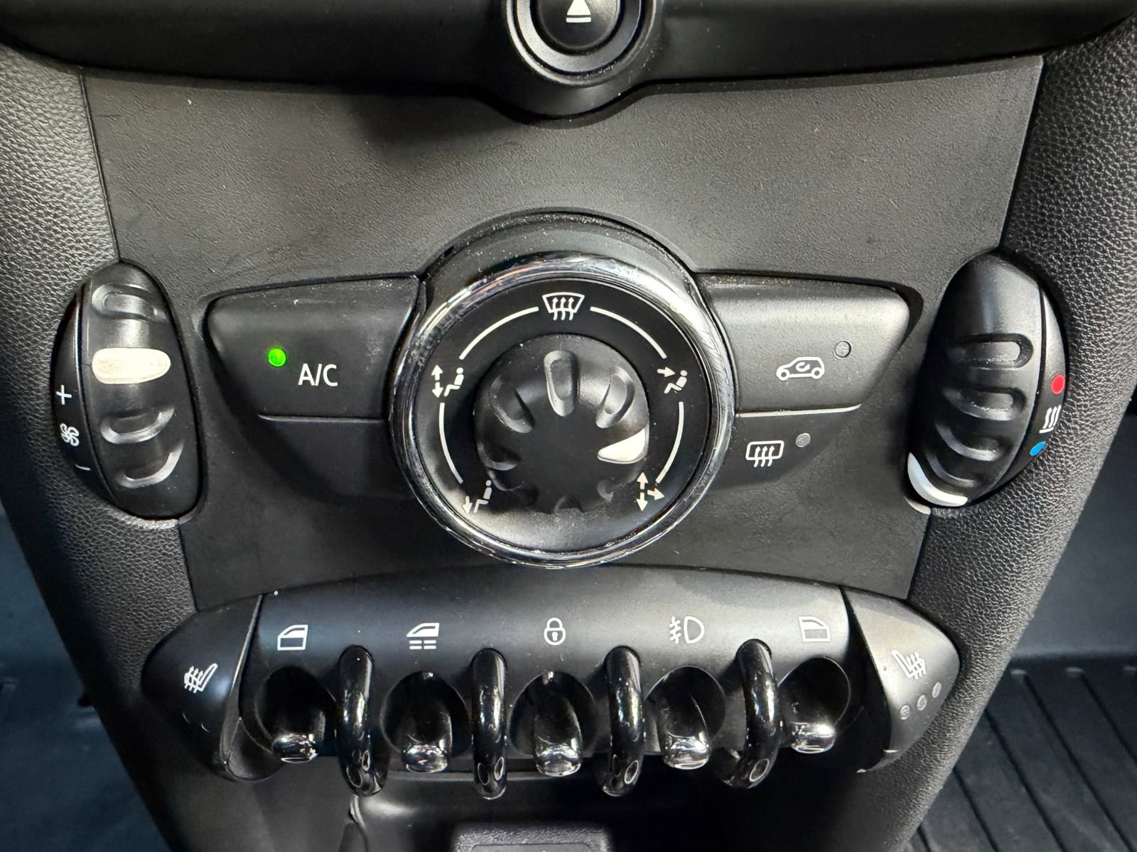 Used 2014 MINI Cooper S image 3