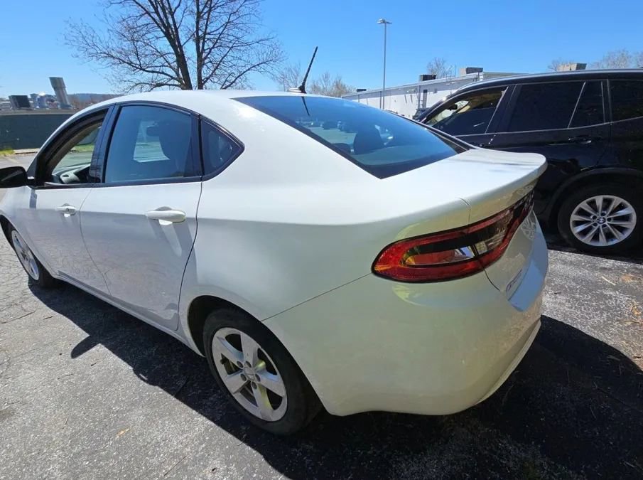 Used 2016 Dodge Dart SXT FWD image 3