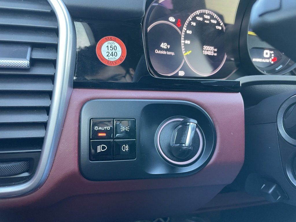 Used 2021 Porsche Cayenne Base image 53