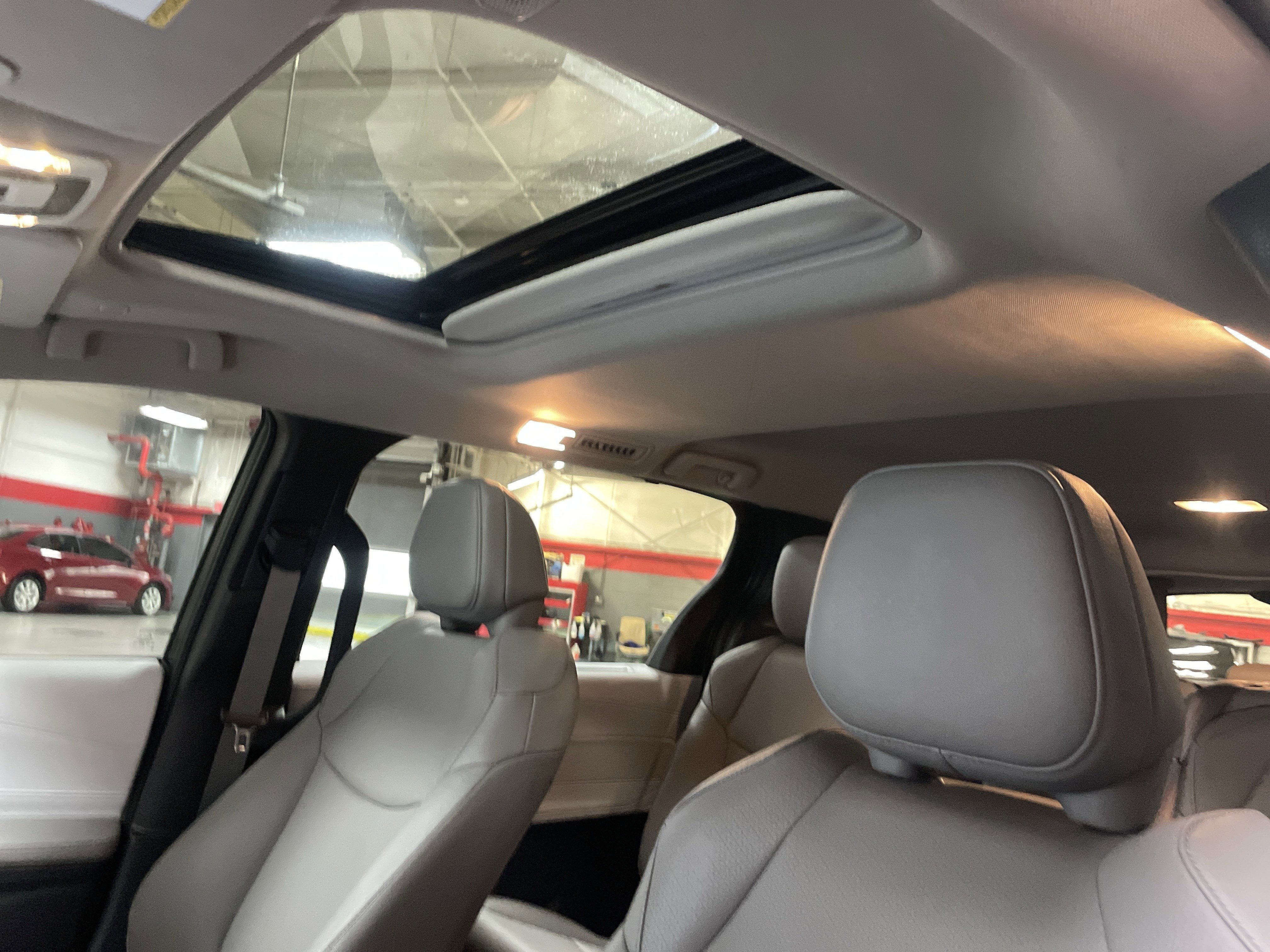 Certified 2025 Toyota Sienna XLE image 28