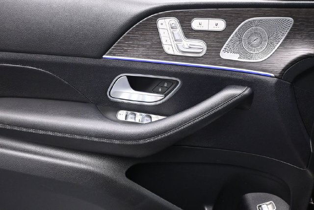 Used 2021 Mercedes-Benz GLE 350 w/ Premium Package image 7