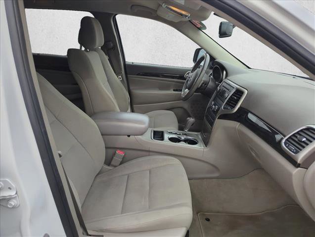 Used 2013 Jeep Grand Cherokee Laredo w/ Laredo E Group image 22