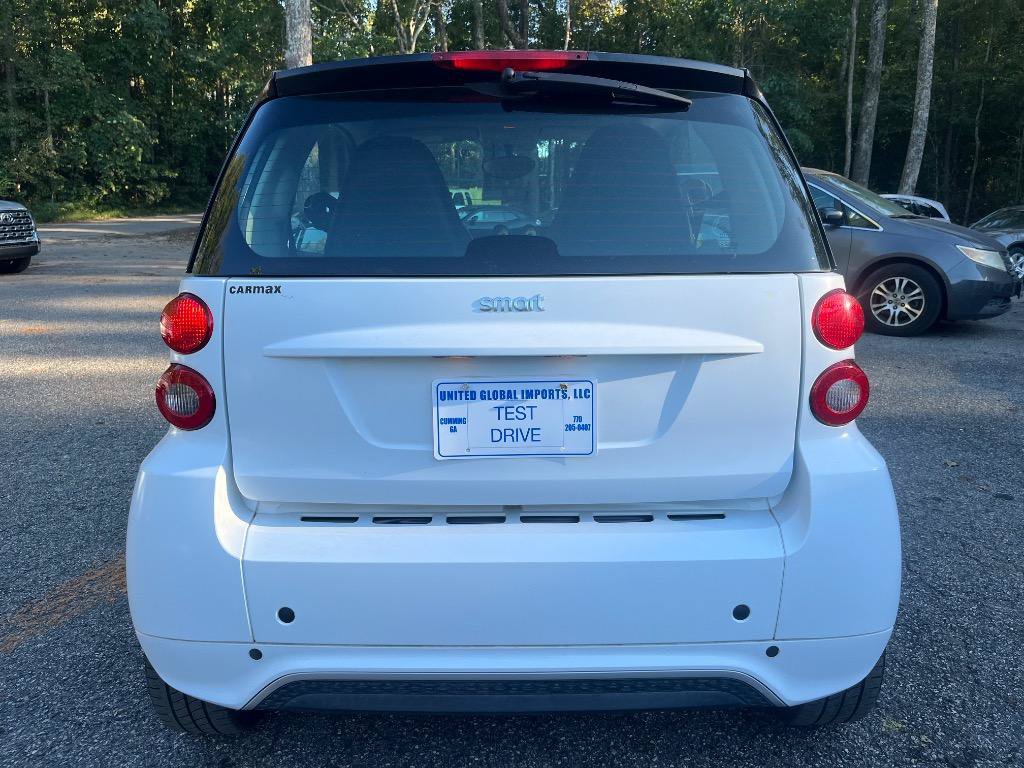 Used 2014 smart fortwo passion RWD image 6