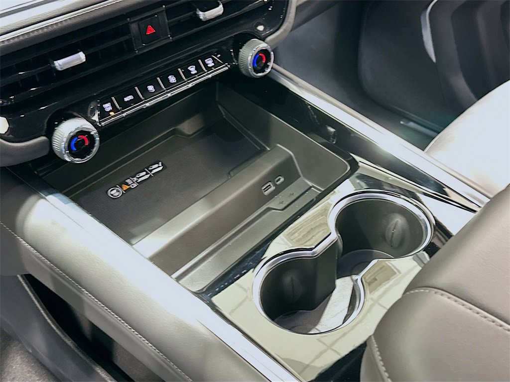 Used 2025 Chevrolet Tahoe LT image 17