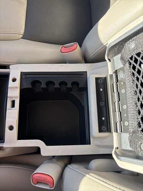 Used 2006 Jeep Commander Limited image 8