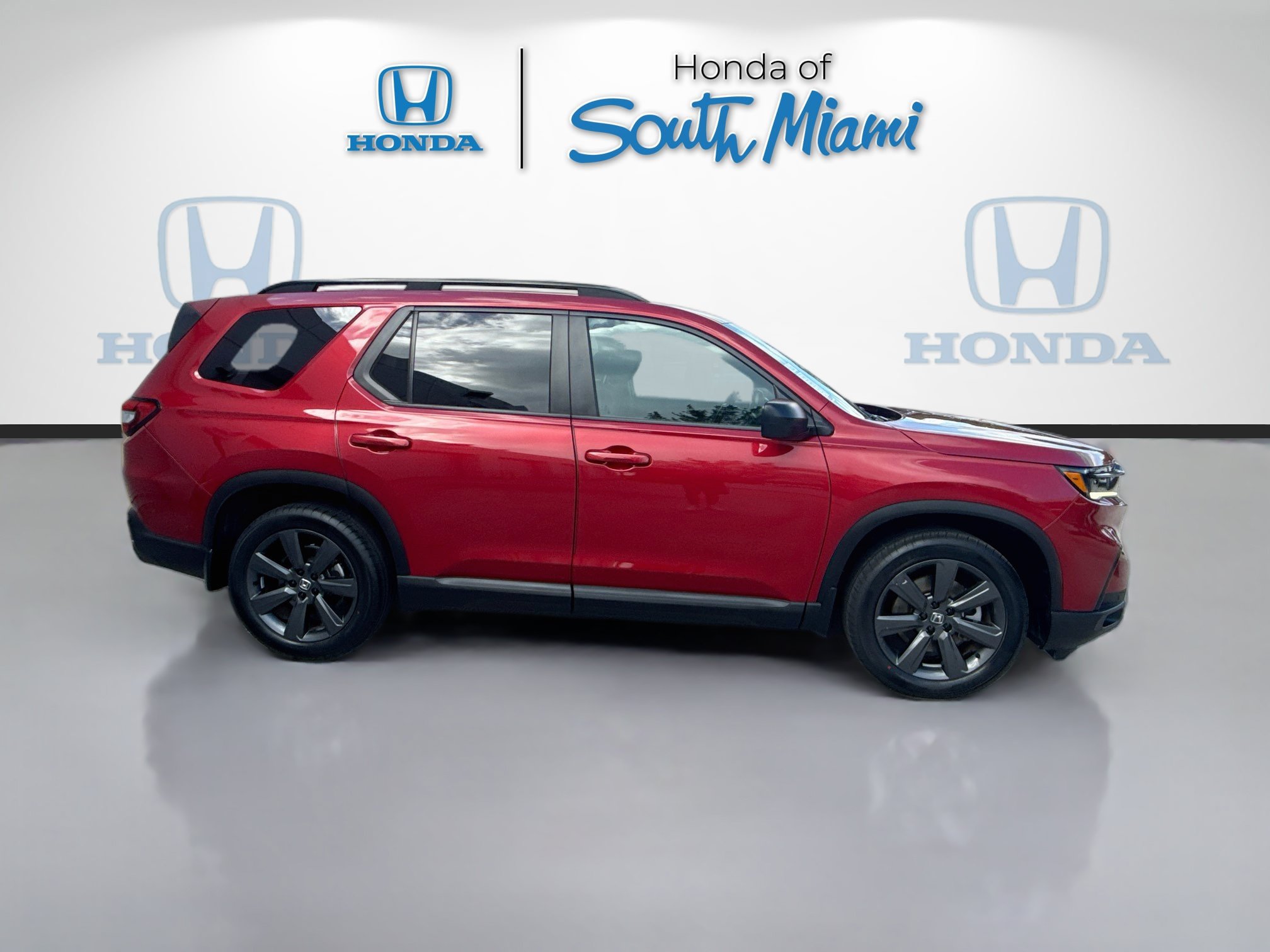 Certified 2024 Honda Pilot Sport image 8