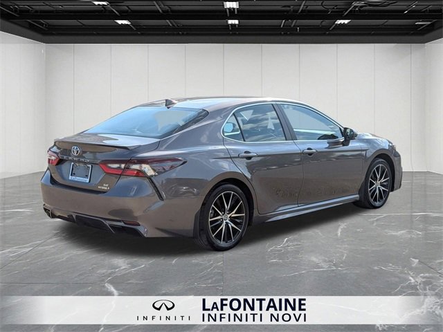 Used 2024 Toyota Camry SE image 5