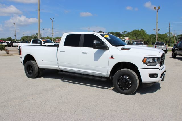 Used 2024 RAM 3500 Big Horn w/ Night Edition AWD/4WD image 14