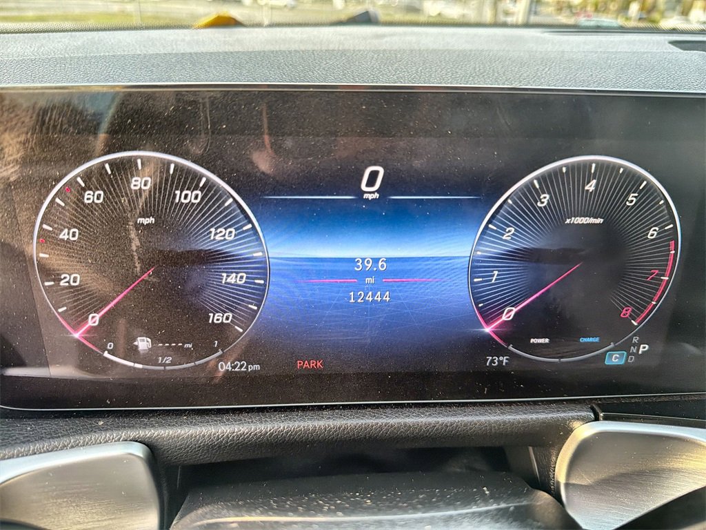 Used 2024 Mercedes-Benz GLB 250 4MATIC w/ Exclusive Package image 10