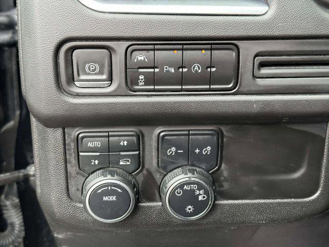Used 2023 Chevrolet Suburban LT image 23