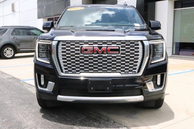 Used 2023 GMC Yukon Denali image 2