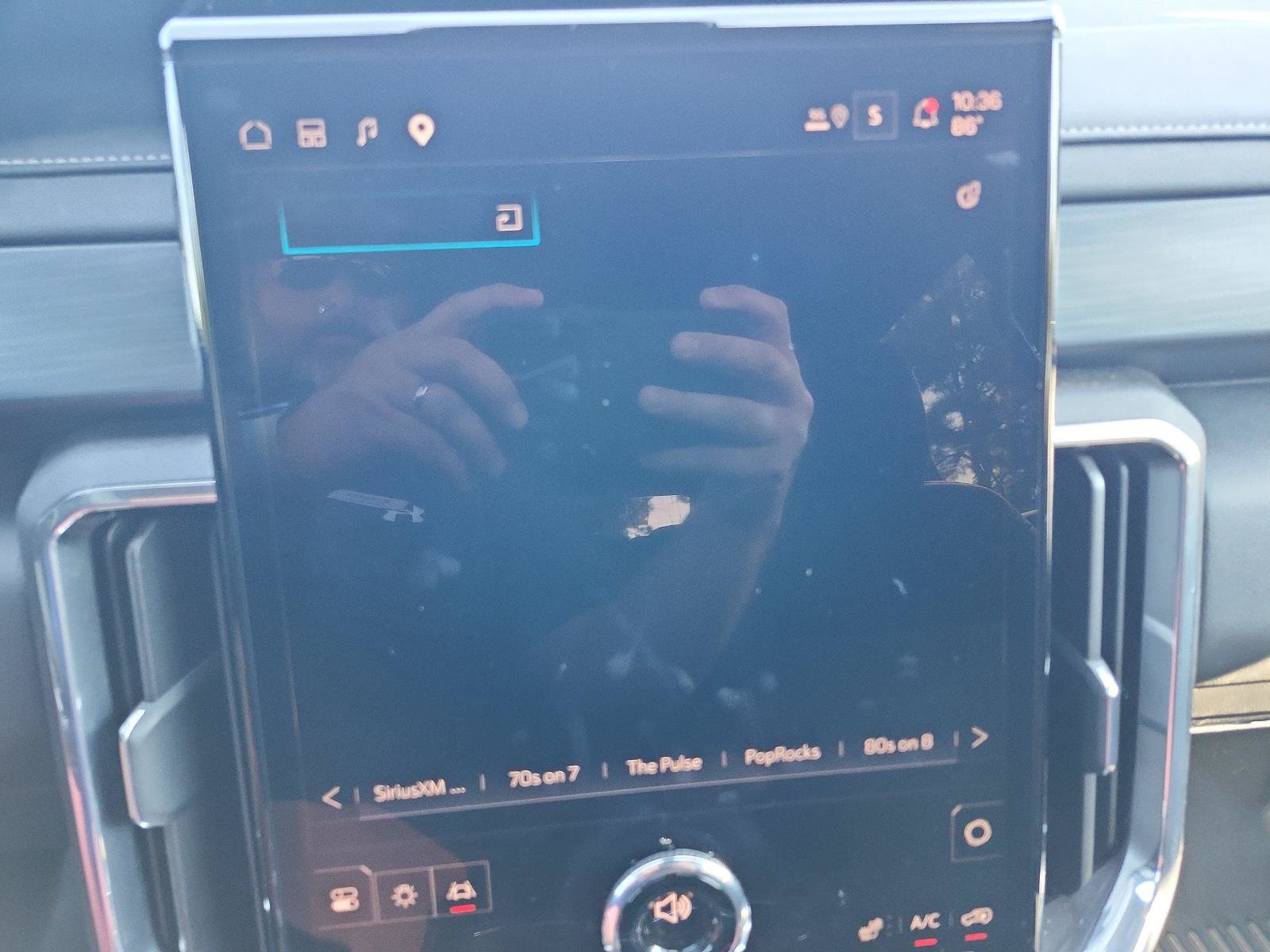 Certified 2025 GMC Acadia Elevation AWD/4WD image 15