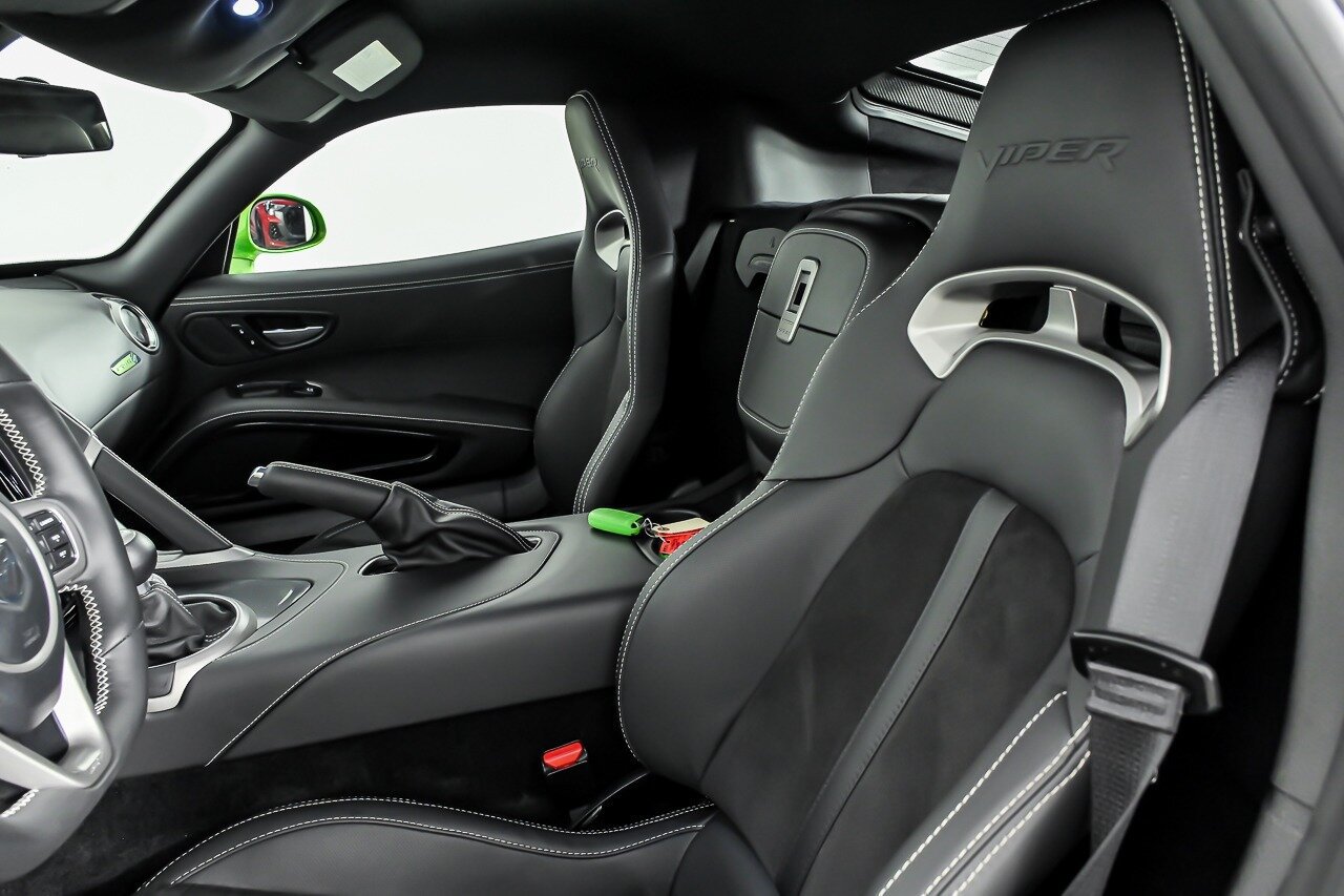Used 2014 SRT Viper GTS RWD image 18