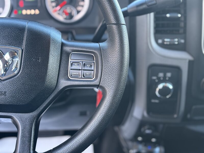 Used 2015 RAM 2500 Tradesman w/ Chrome Appearance Group image 17