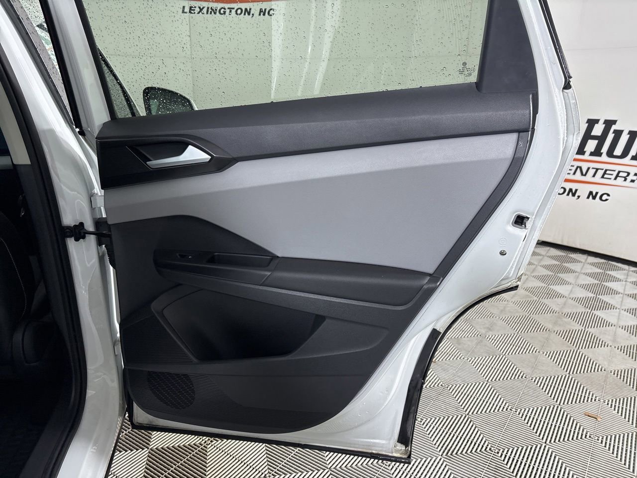 Used 2023 Volkswagen Taos SE image 22