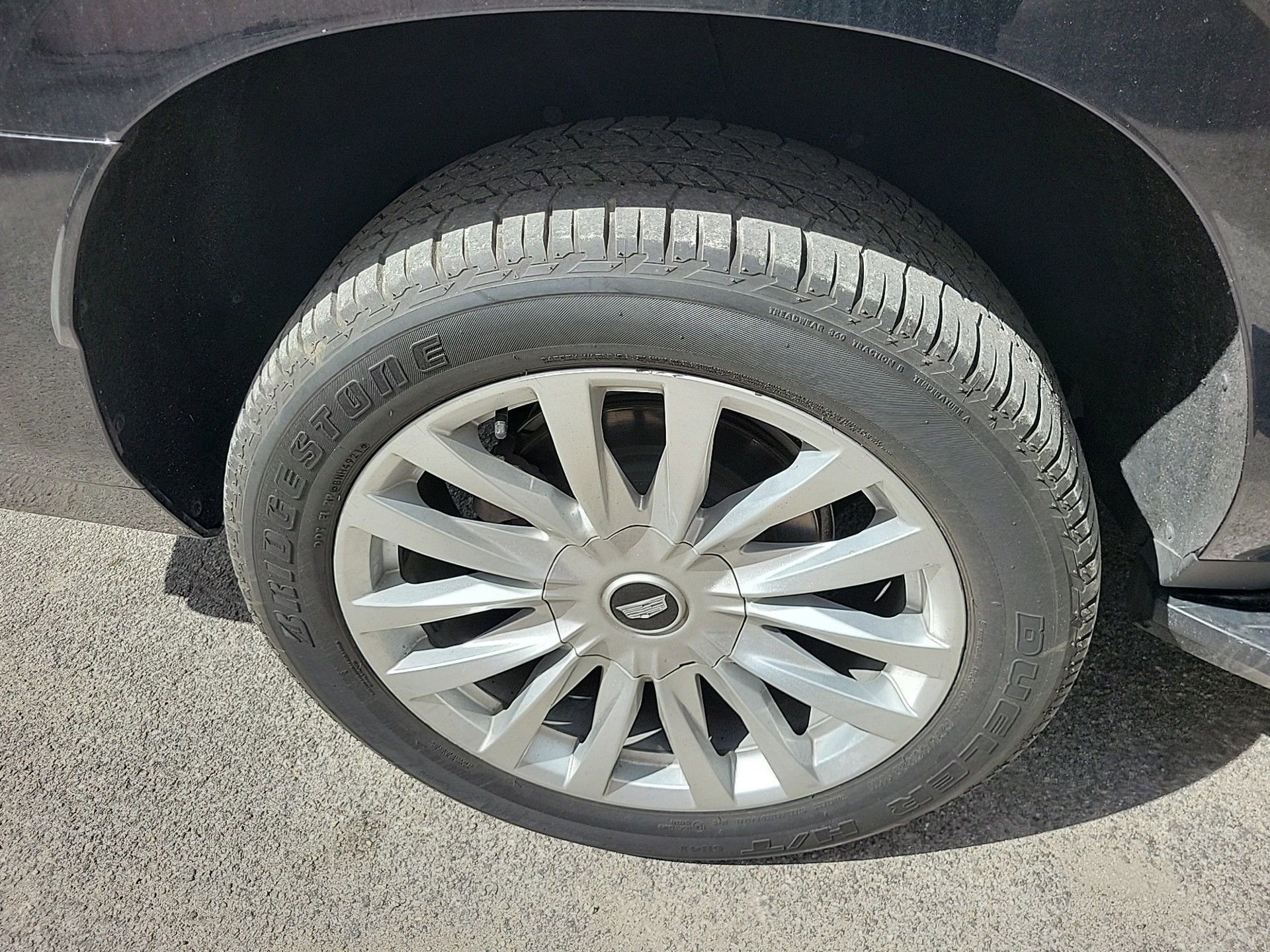 Used 2023 Cadillac Escalade ESV Premium Luxury image 12