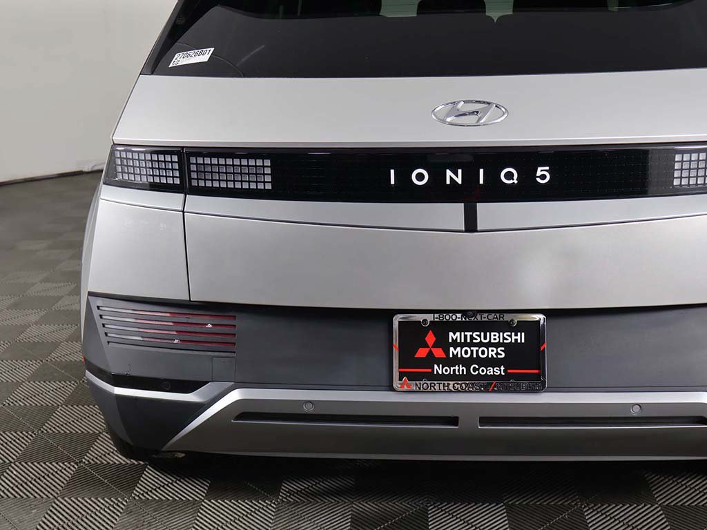 Used 2024 Hyundai Ioniq 5 SEL AWD/4WD image 16