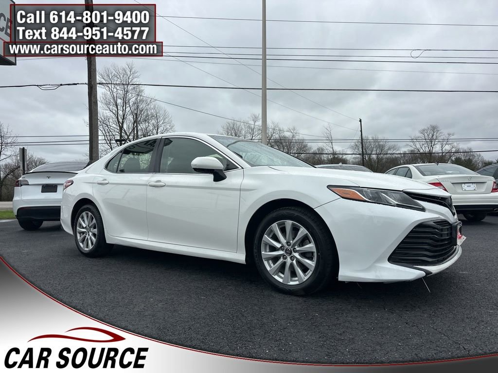 Used 2018 Toyota Camry LE FWD image 3