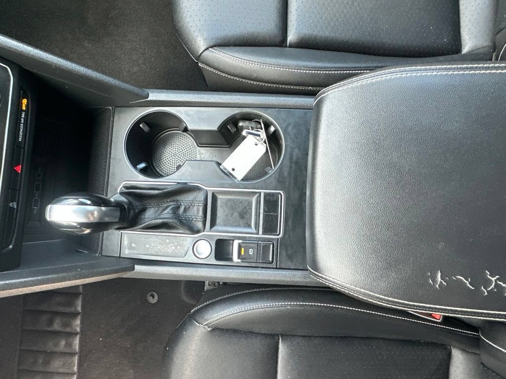 Used 2020 Volkswagen Atlas Cross Sport SE FWD image 28