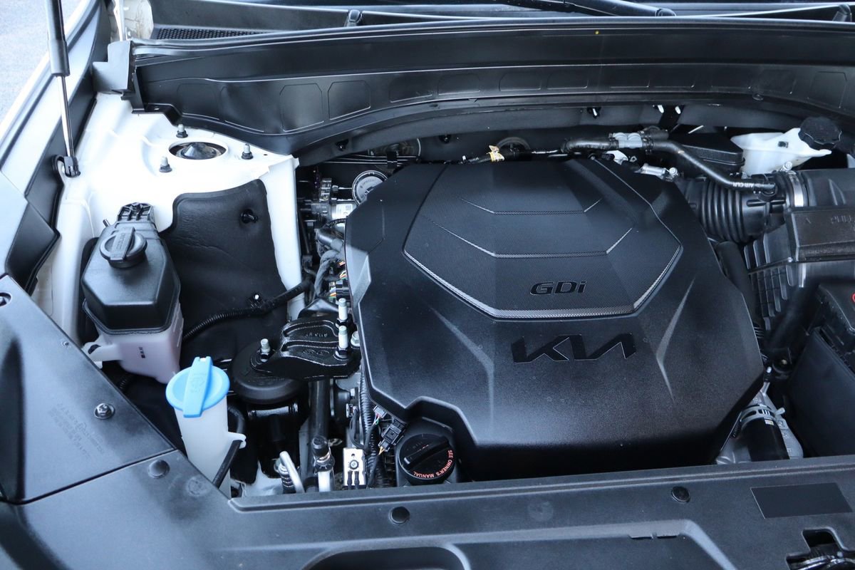 Used 2023 Kia Telluride LX image 40