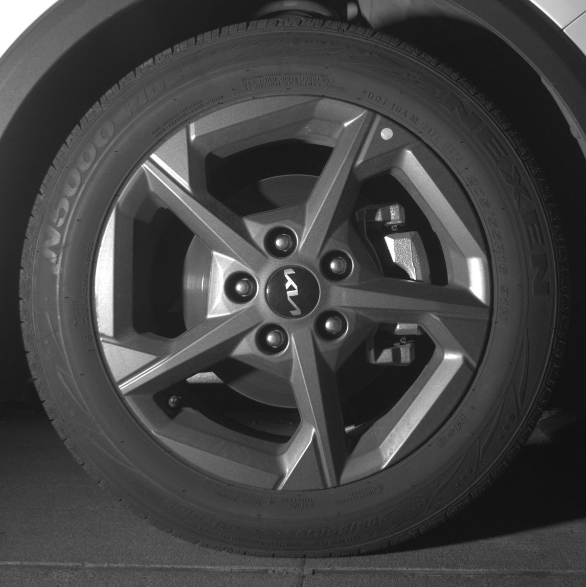 Used 2025 Kia K4 LXS image 13