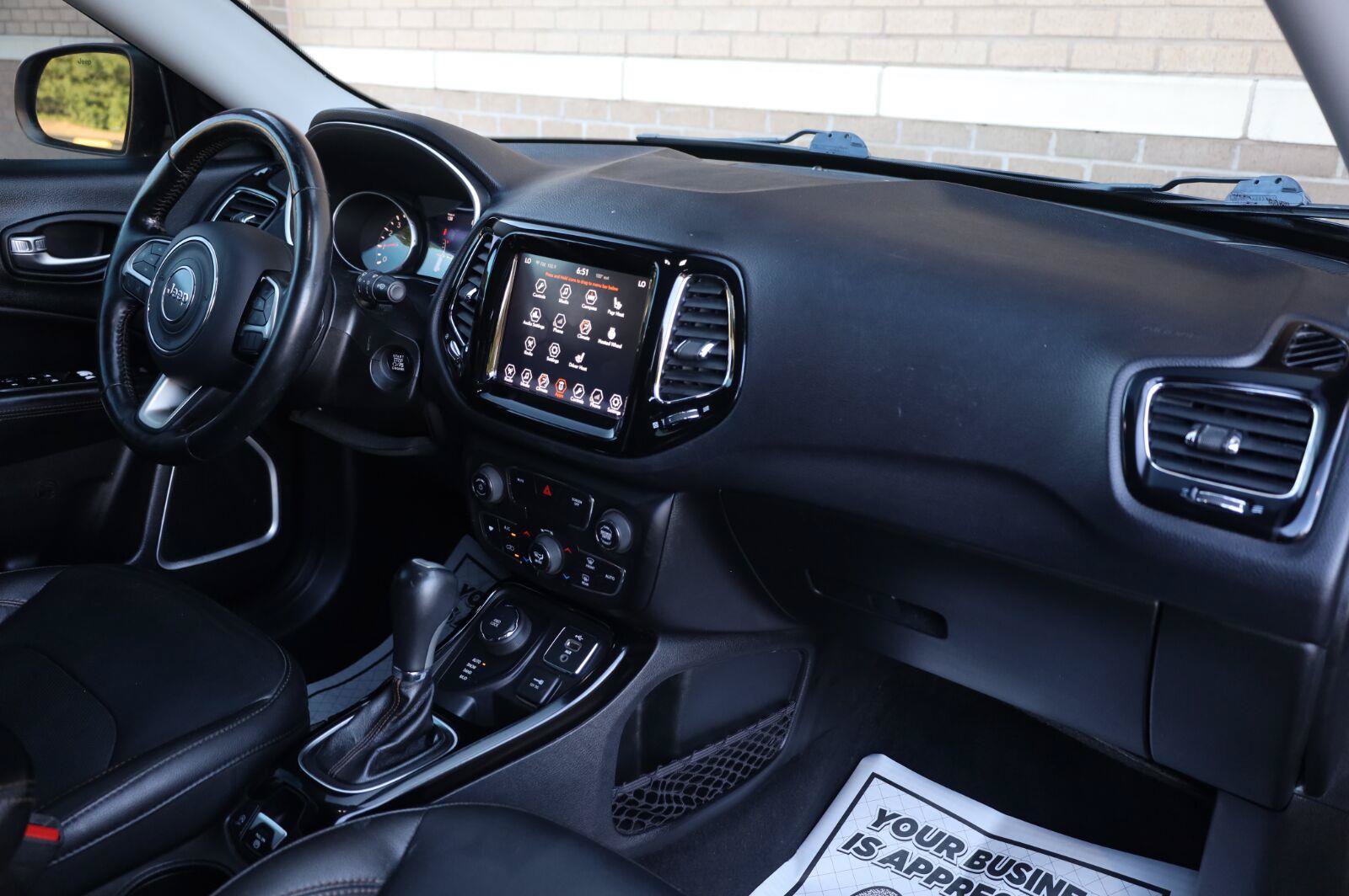 Used 2018 Jeep Compass Limited AWD/4WD image 28