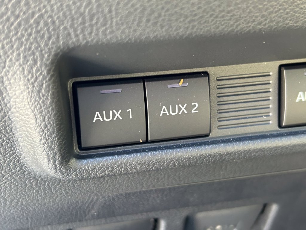 Used 2025 Lexus GX 550 w/ Accessory Package (32) AWD/4WD image 27