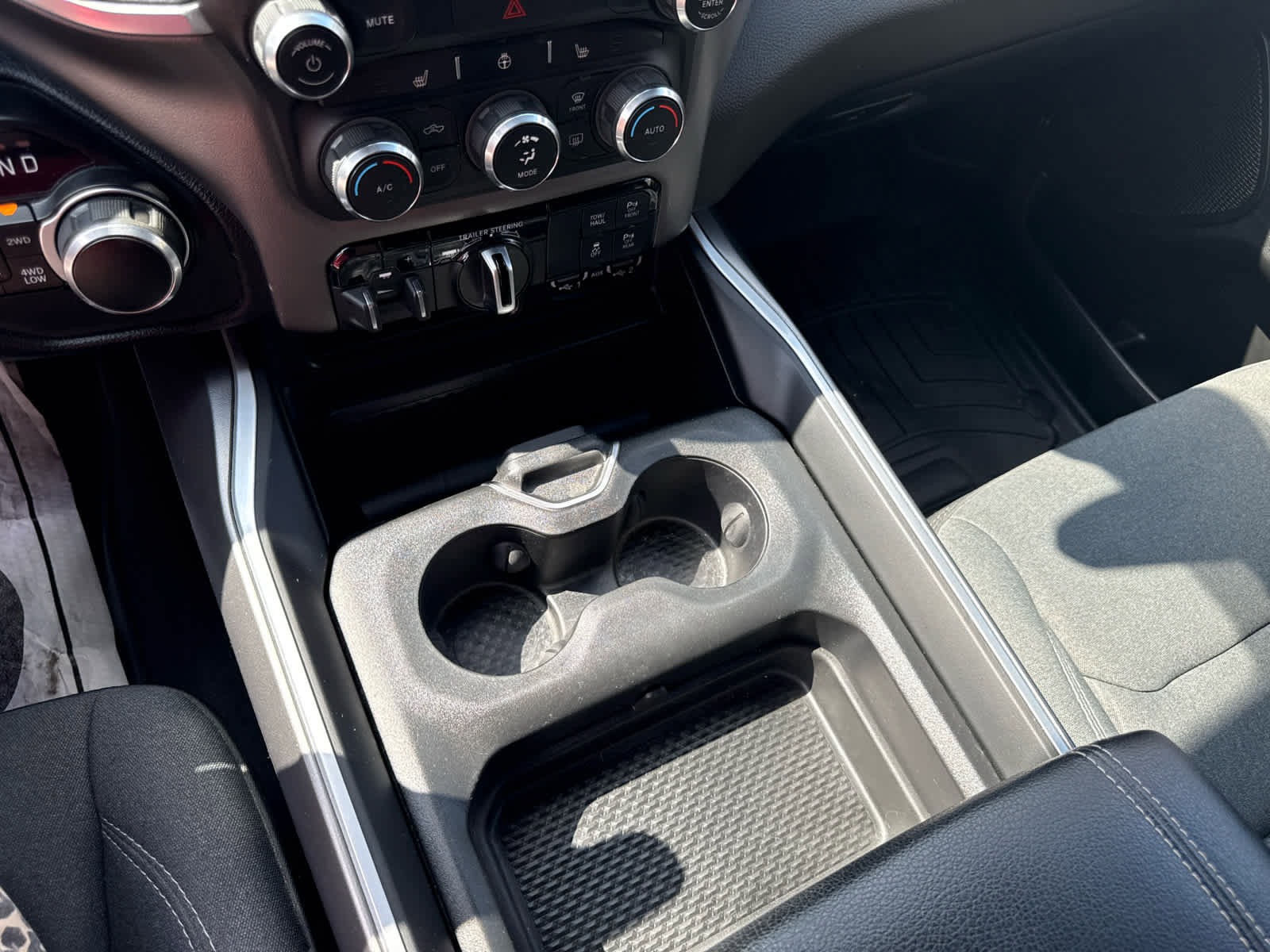 Used 2022 RAM 1500 Big Horn image 23