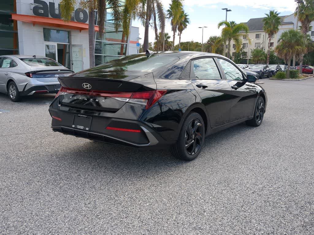 New 2026 Hyundai Elantra SEL Sport Premium FWD image 7