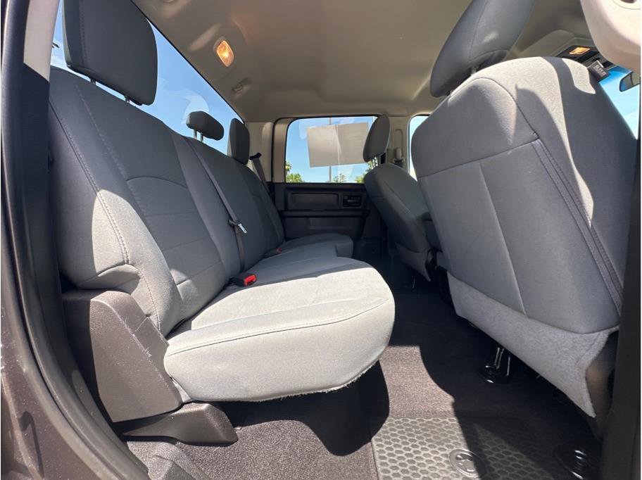Used 2018 RAM 2500 Tradesman w/ Chrome Appearance Group AWD/4WD image 12