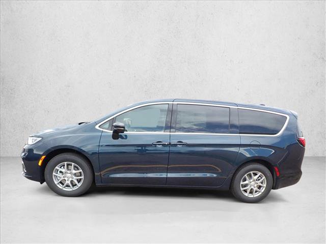 New 2025 Chrysler Pacifica Select FWD video 2
