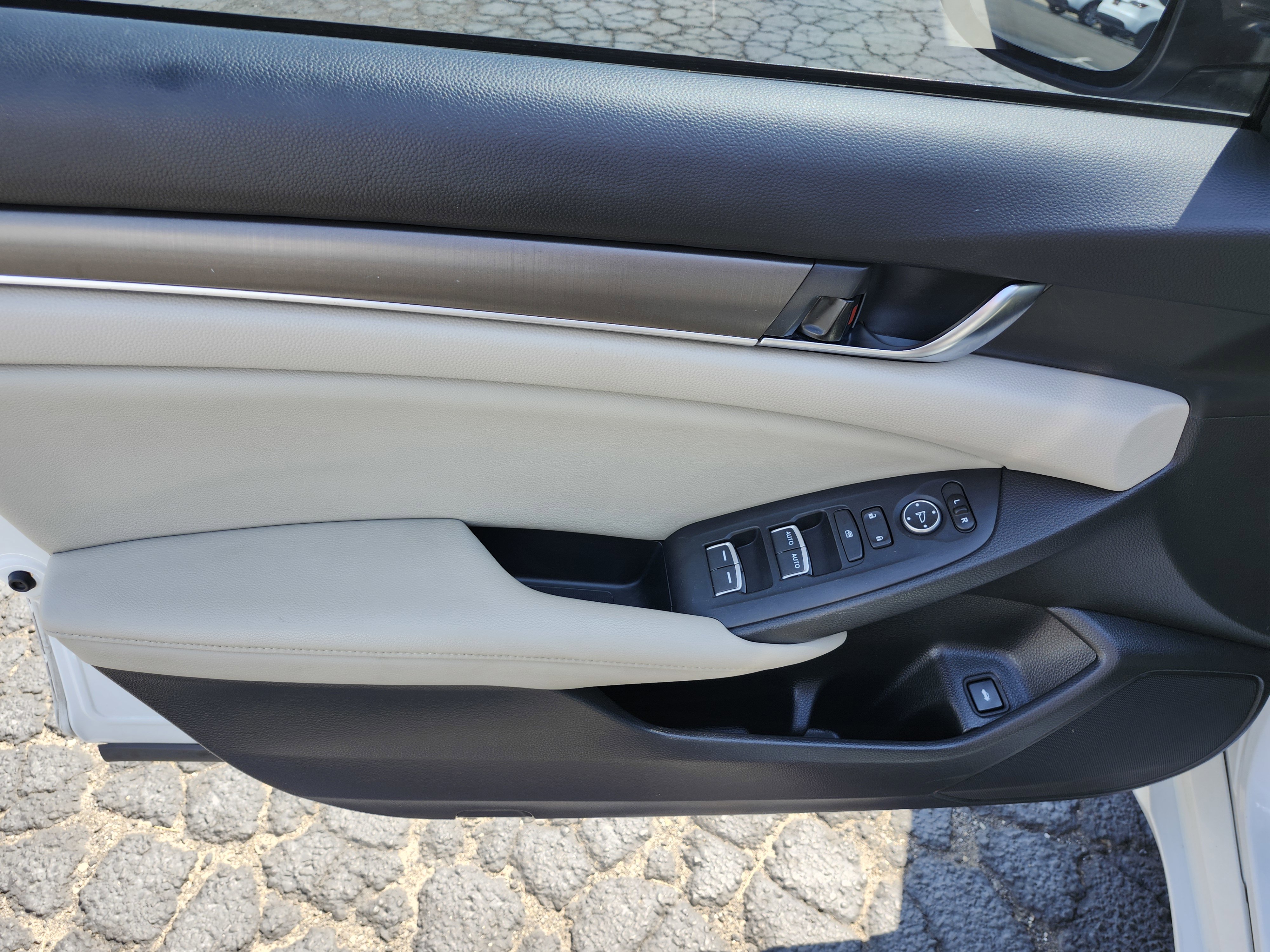 Used 2018 Honda Accord LX image 22