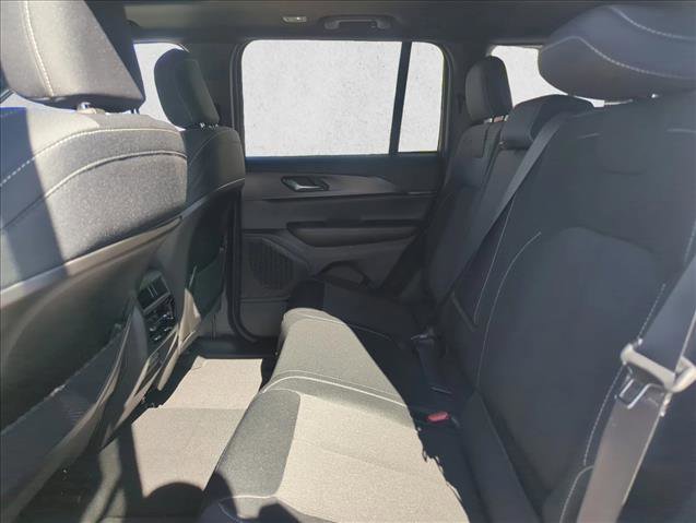 New 2025 Jeep Grand Cherokee Laredo X w/ Luxury Tech Group I image 14