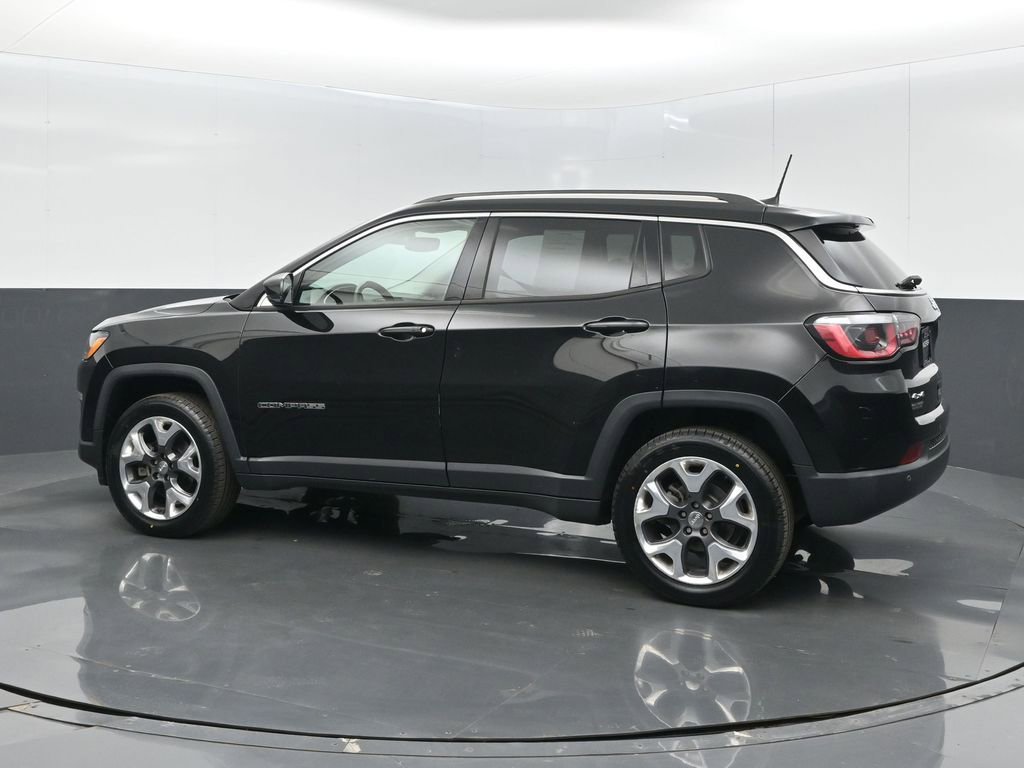 Used 2018 Jeep Compass Limited w/ Navigation Group AWD/4WD image 13