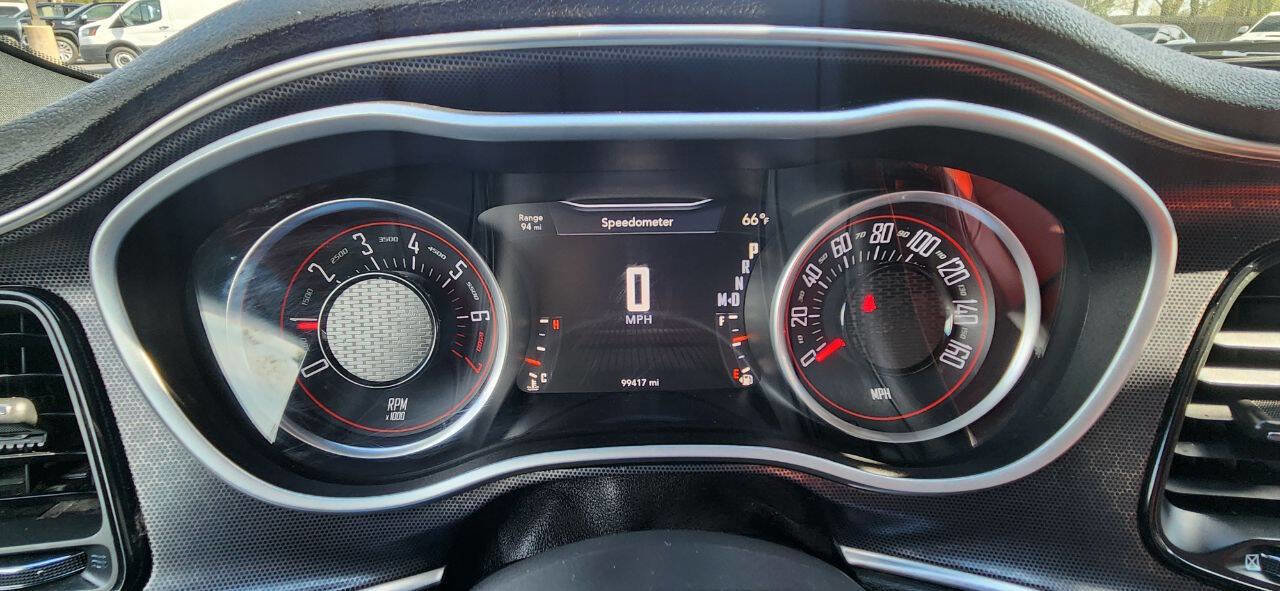 Used 2016 Dodge Challenger SXT Plus RWD image 20