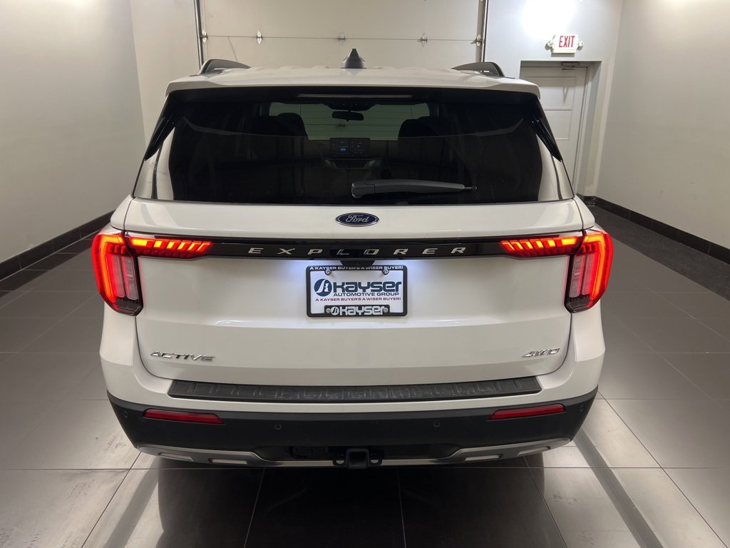 New 2025 Ford Explorer Active w/ Active Comfort Package image 5