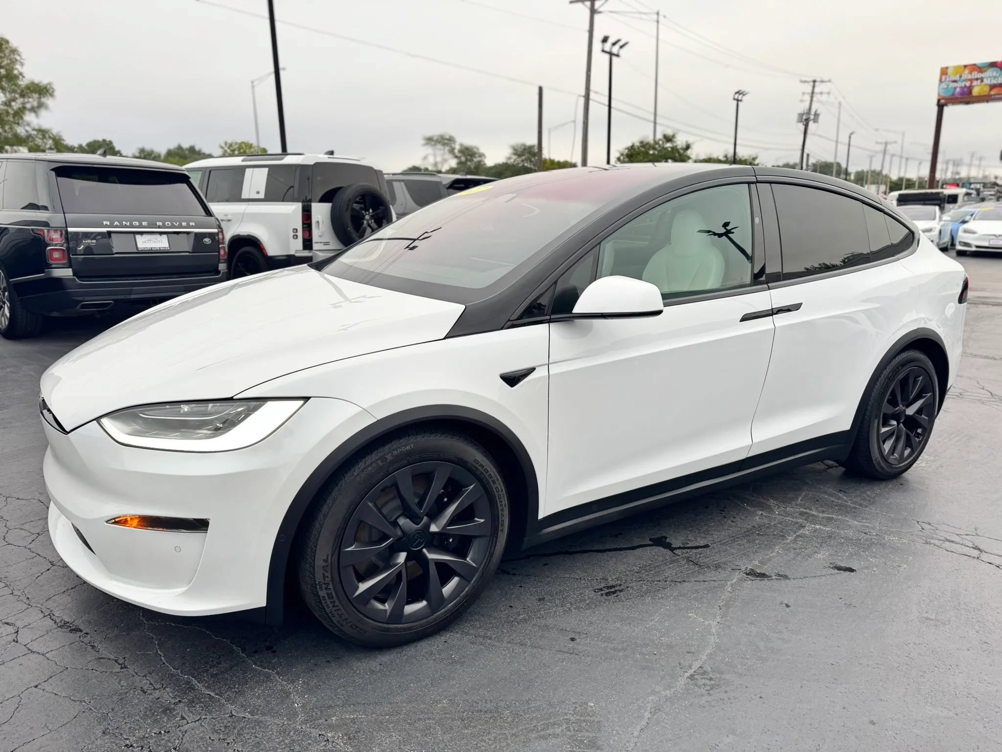 Used 2022 Tesla Model X AWD/4WD image 2