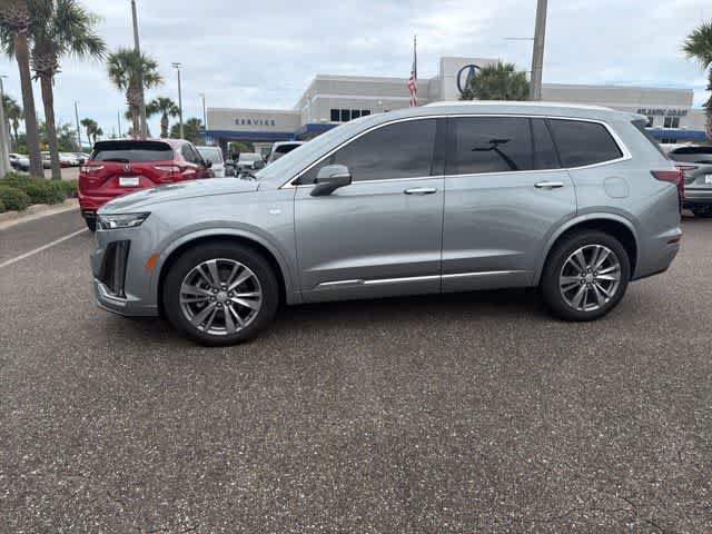 Used 2025 Cadillac XT6 Premium Luxury w/ LPO, Floor Liner Package FWD image 4