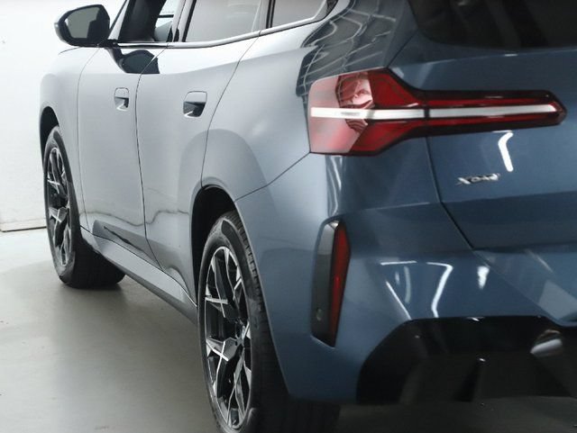 Used 2026 BMW X3 xDrive30i w/ M Sport Package AWD/4WD image 42